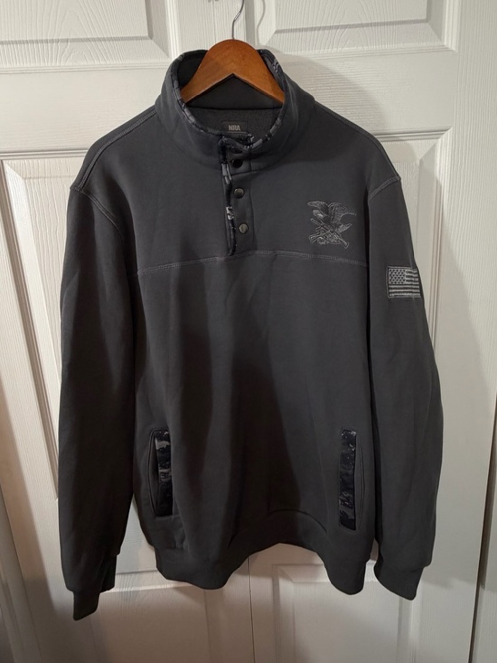 NRA Men’s 2XL Quarter Snap Sweatshirt Eagle Flag Gray Camo Trim